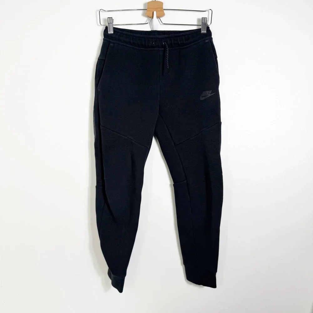 Nike Tech Fleece Joggers Boys Large Black Sweatpants HV5869-010